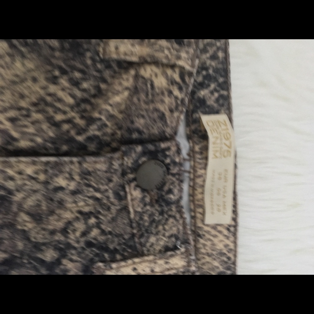 Zara Snakeskin Python Print Jeans / Size 6 - image 8